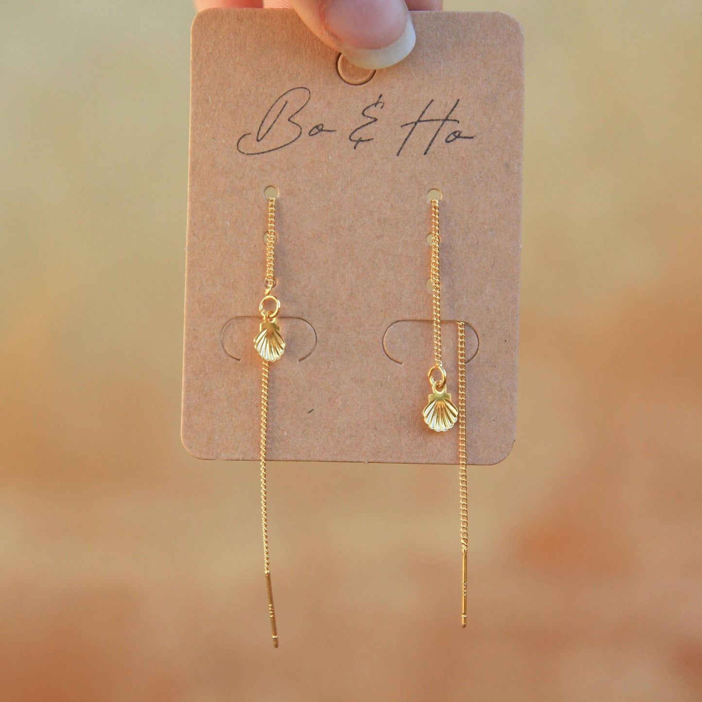 Minimalist Shell Threader Earrings / Delicate Tiny Sea Shell Dangly Earrings