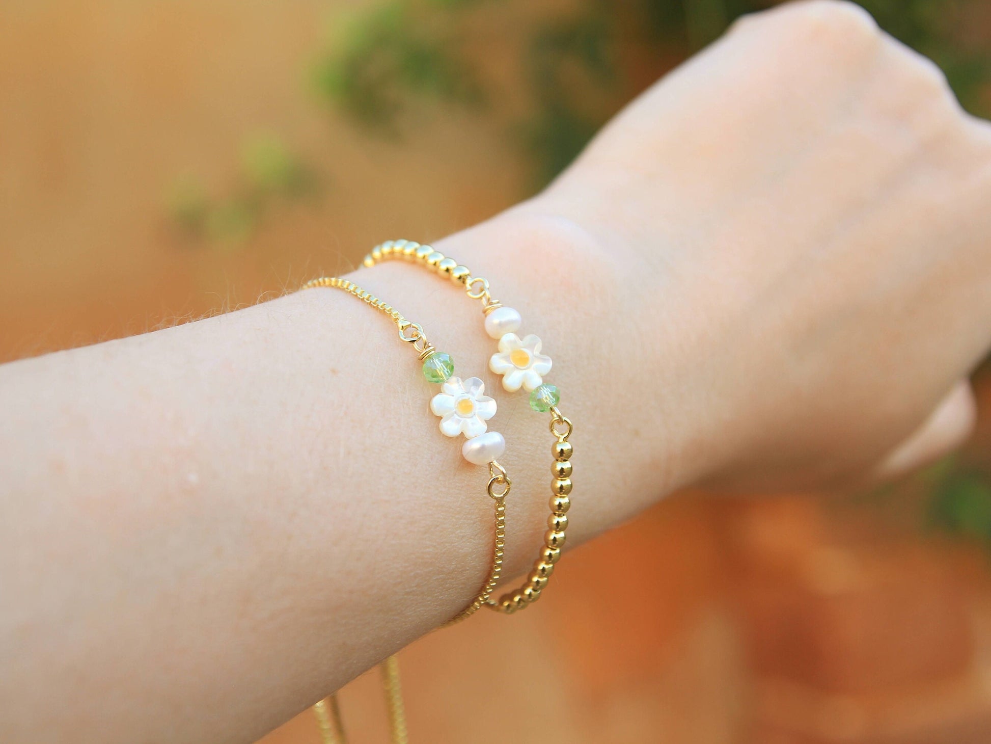 Gold Shell Daisy and Genuine Pearl Bracelet